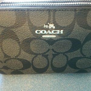//SOLD// Coach Double Corner Zip Wallet